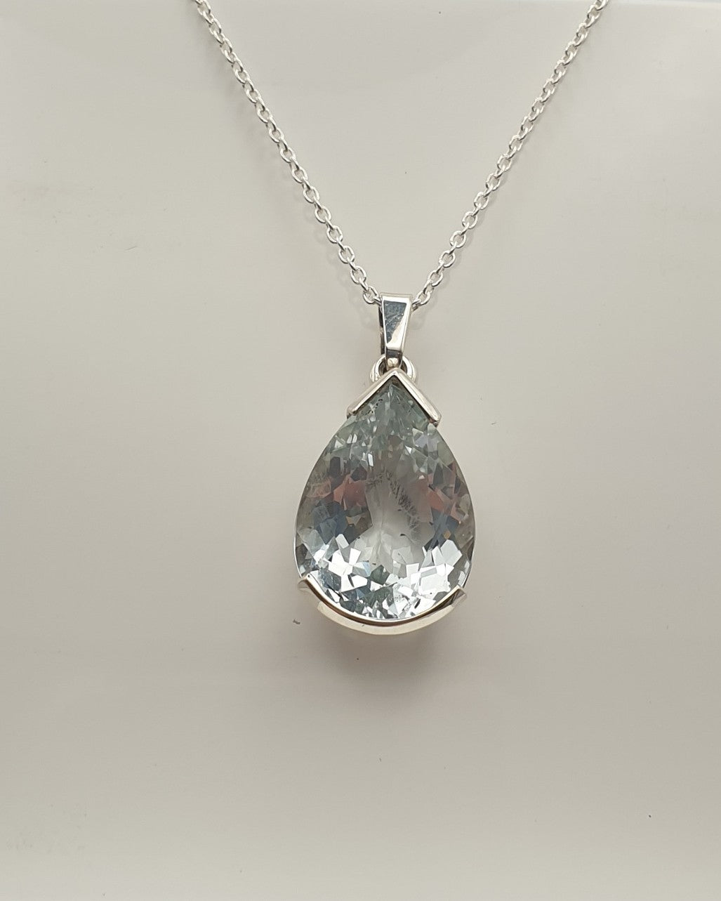 12.91 carat pear shaped white topaz necklace