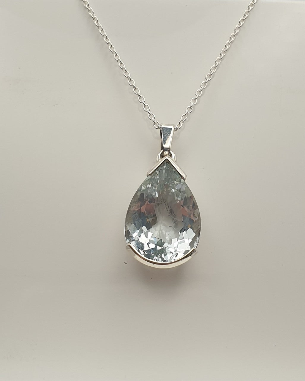 12.91 carat pear shaped white topaz necklace