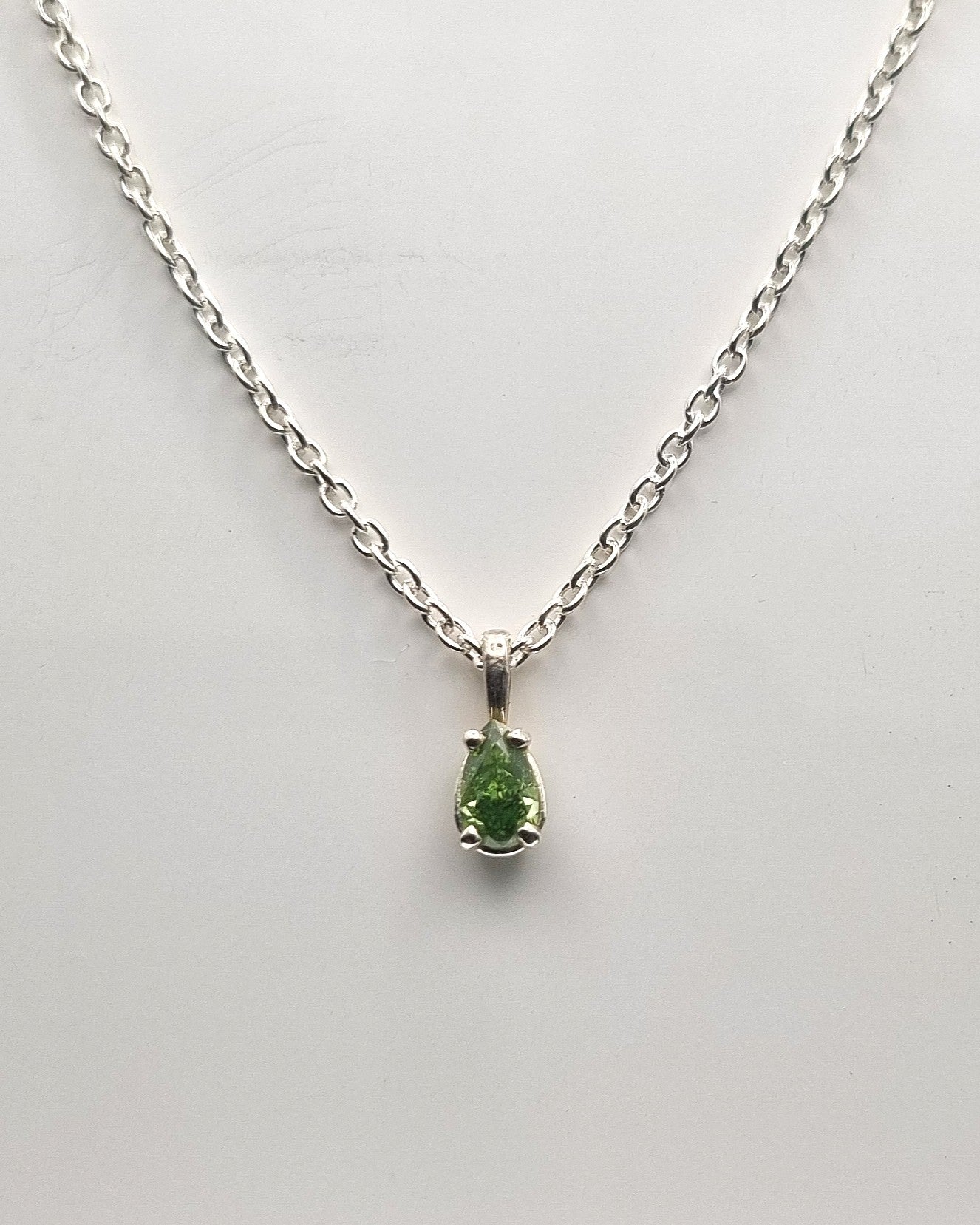 Green solitaire pear lab-grown diamond - silver necklace